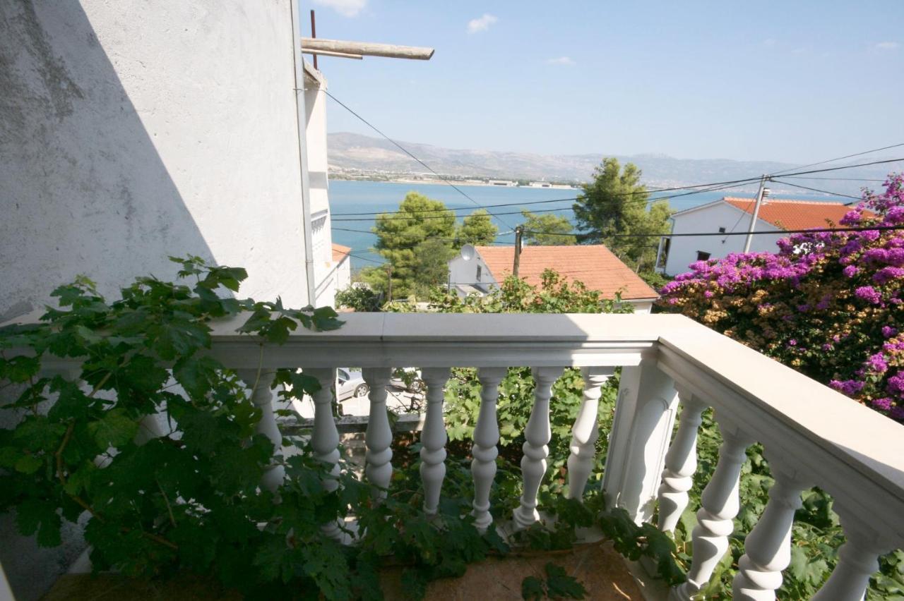 Apartments By The Sea Mastrinka, Ciovo - 4647 Τρογκίρ Εξωτερικό φωτογραφία